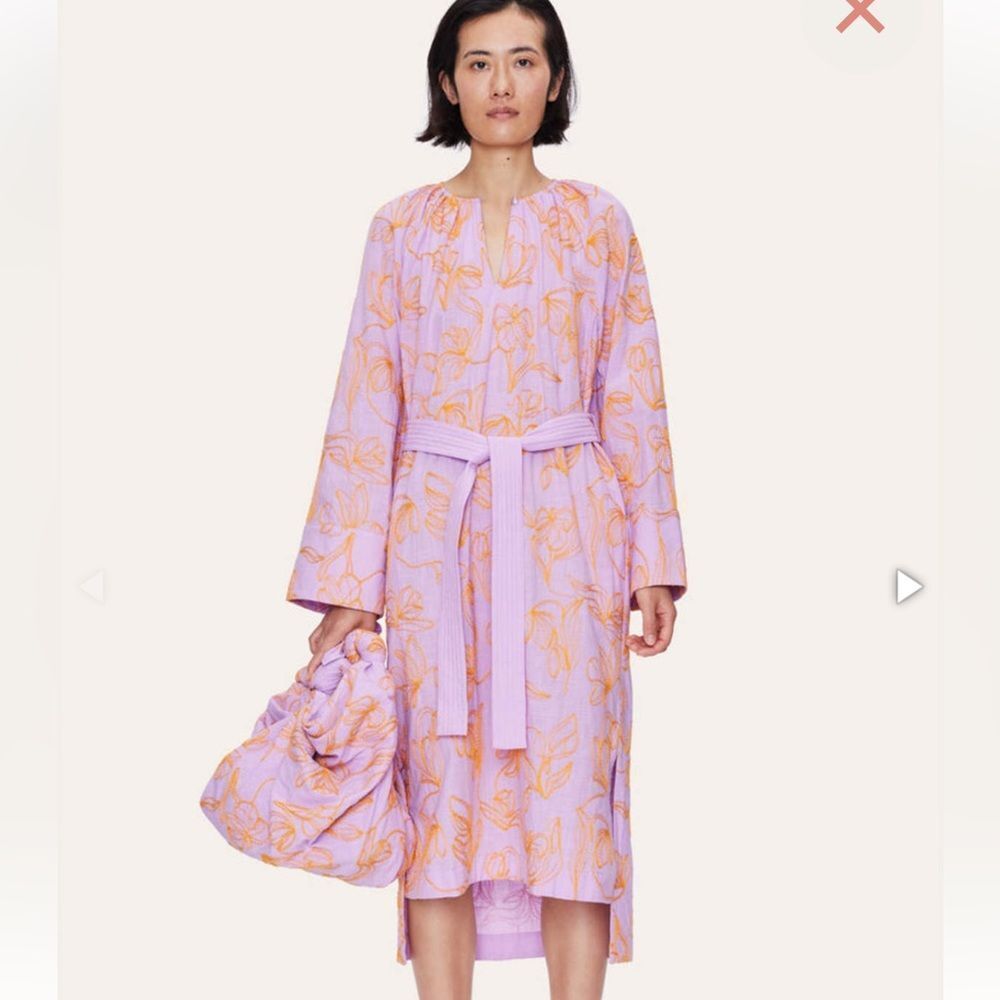 The Shirin Dress in The Life of a Tulip Lilac by Stine Goya